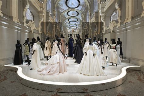 expo dior arts decoratifs|dior designer of dreams.